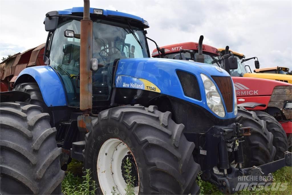 New Holland T 7040 Tratores Agrícolas usados