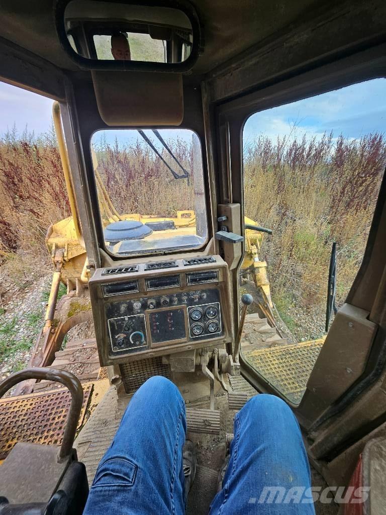 CAT D6h Dozers - Tratores rastos