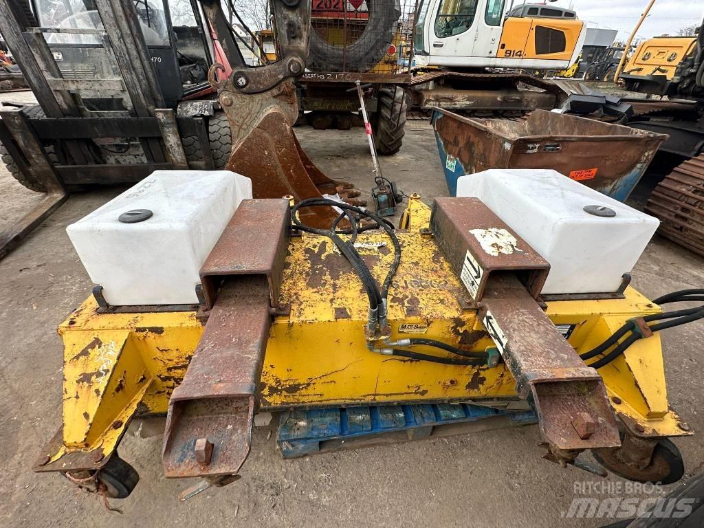  Multisweep 400C Outros equipamentos construção via