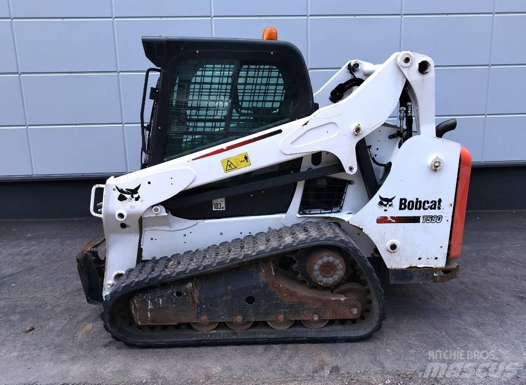 Bobcat T 590 Carregadoras de direcção deslizante