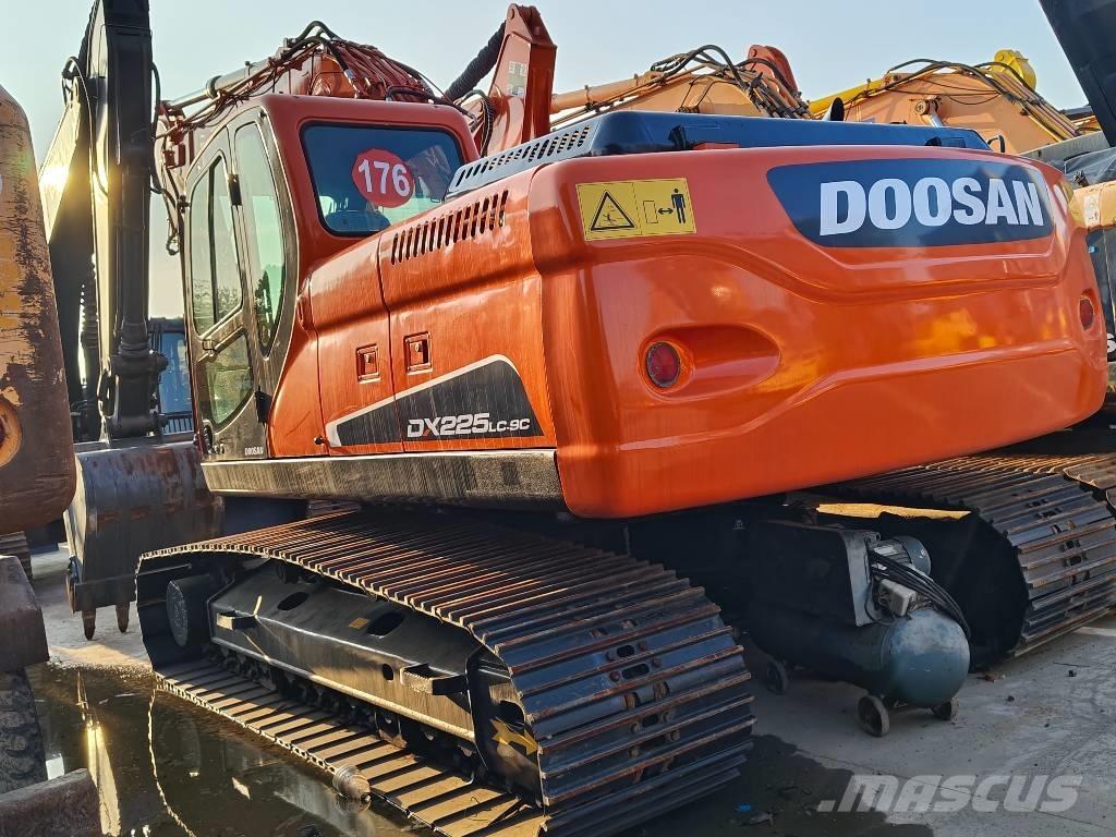 Doosan DX225LC-9C Escavadoras de rastos