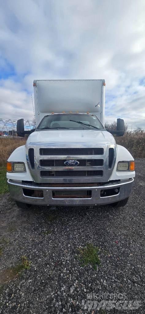 Ford F 650 Camiões de caixa fechada