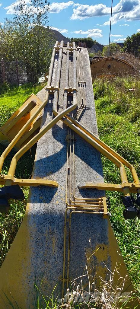 Komatsu PC 600-7K Lanças e braços dippers