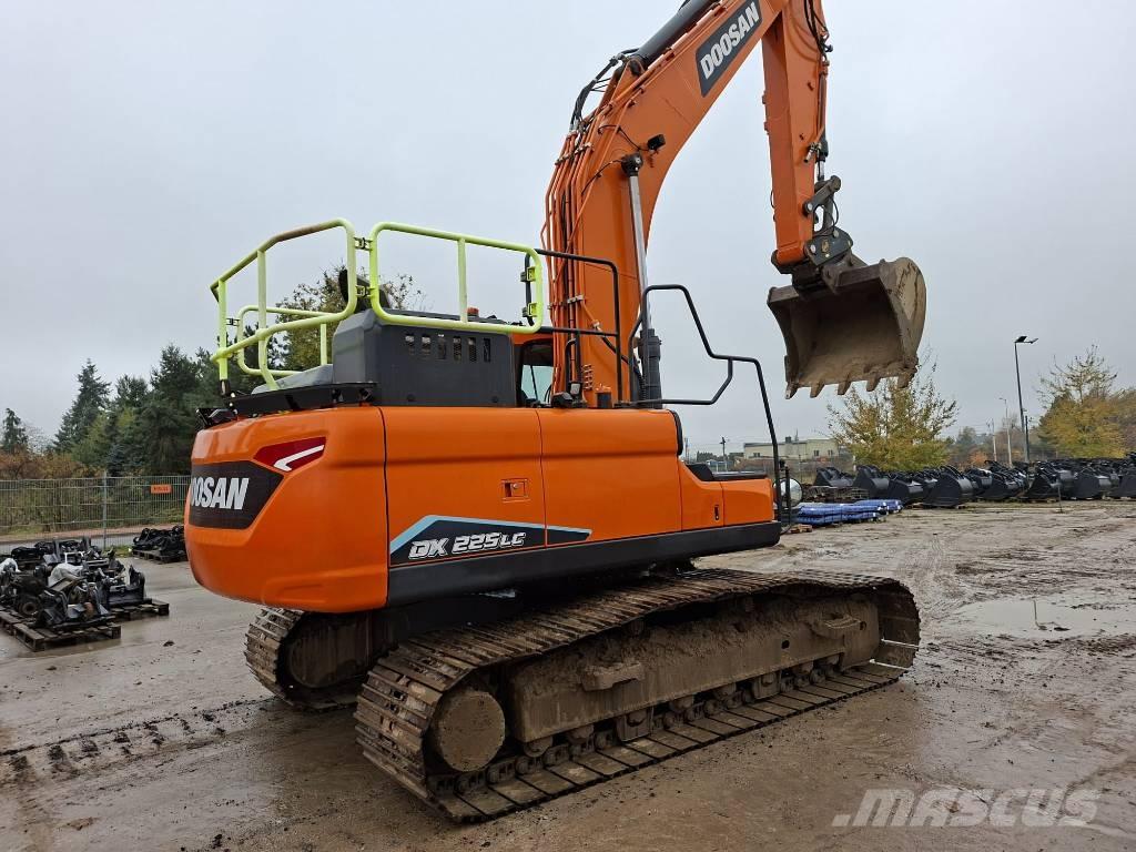 Doosan DX 225 LC Escavadoras de rastos