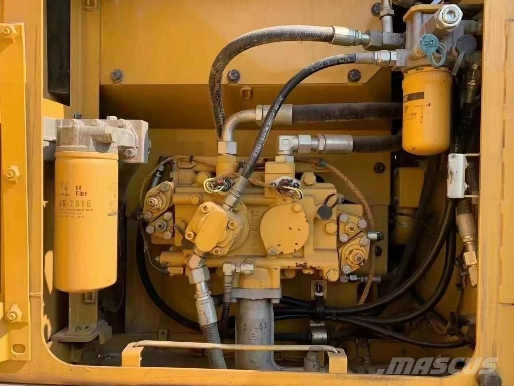 CAT CAT318D Escavadoras de rastos