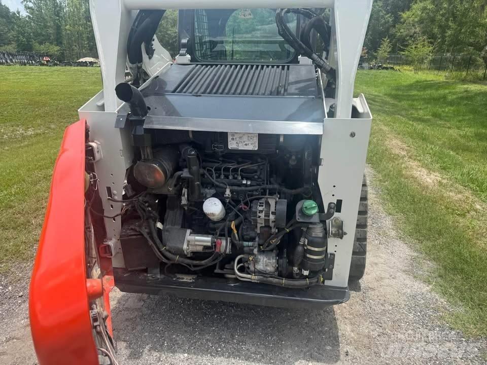Bobcat T 590 Carregadoras de direcção deslizante