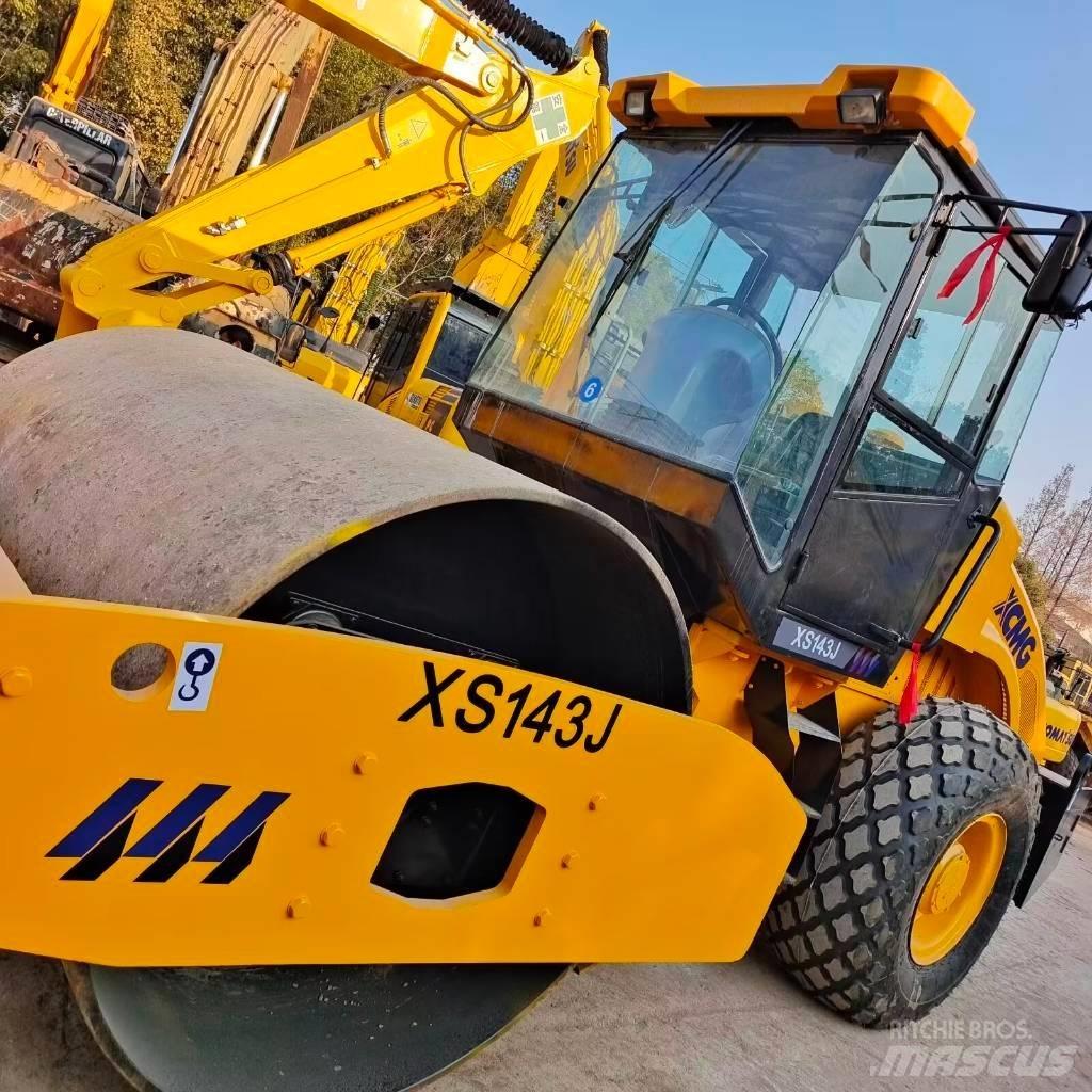 XCMG XS 142 J Cilindros Compactadores monocilíndricos