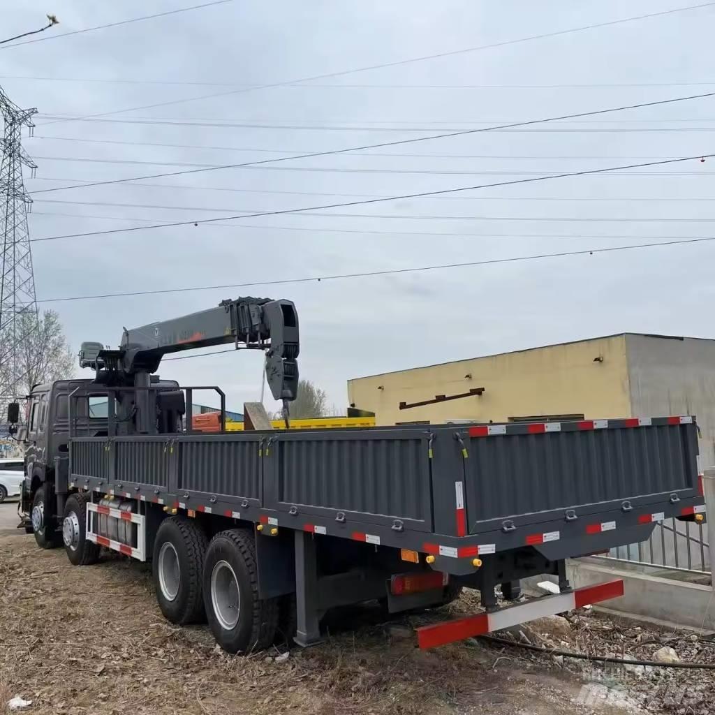 Howo 371 8x4 Camiões grua