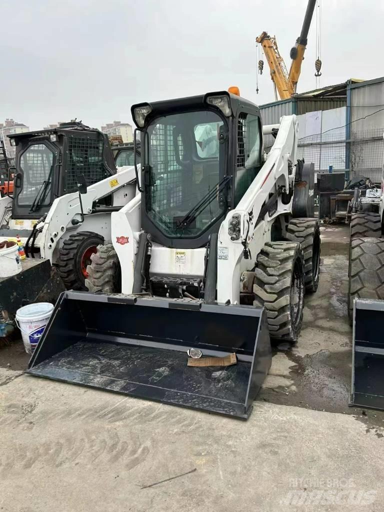 Bobcat S 750 Carregadoras de direcção deslizante