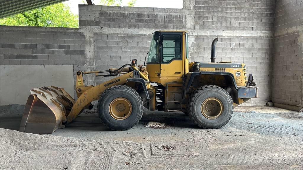 Komatsu WA 320-3H Pás carregadoras de rodas