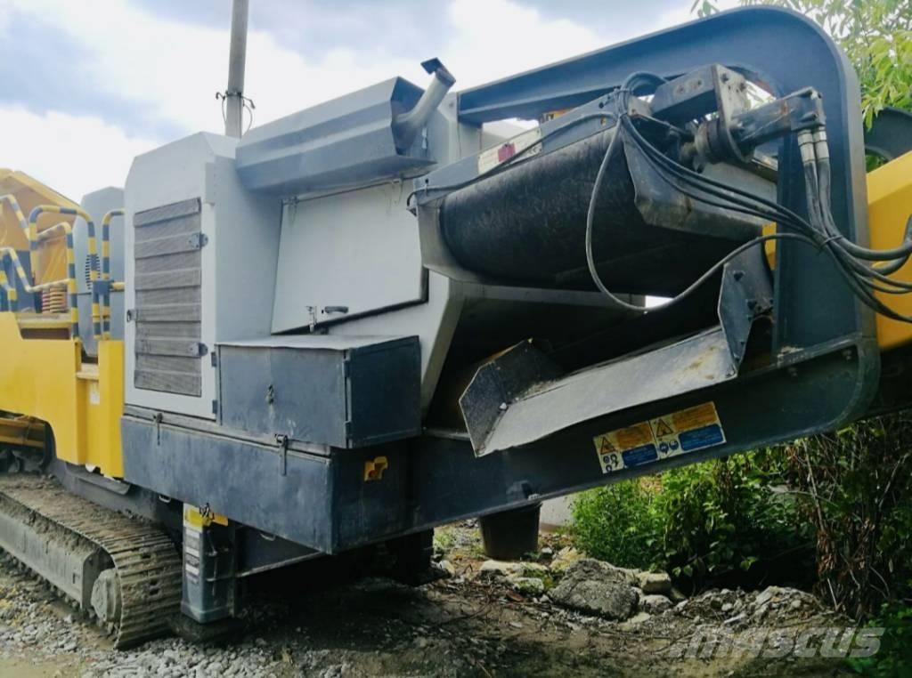 Sandvik QJ 240 Britadores móveis