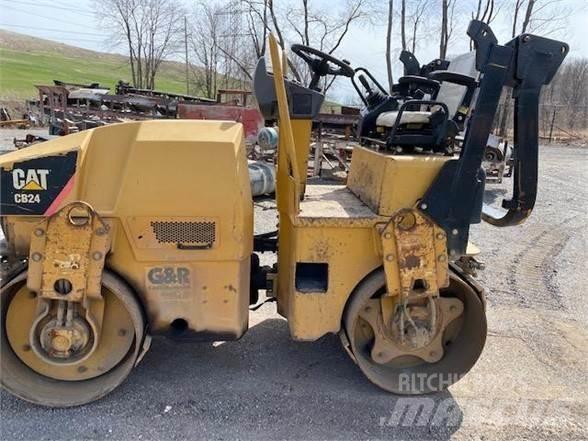 CAT CB24 Cilindros Compactadores monocilíndricos