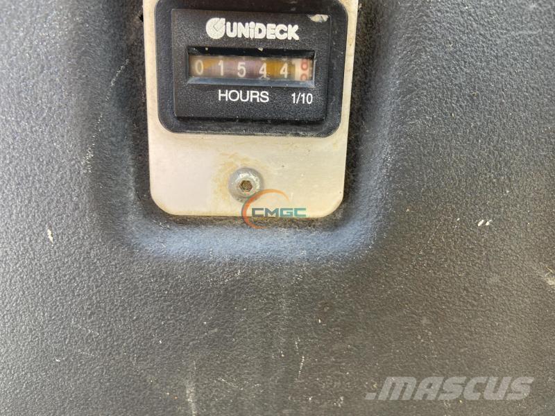 Ausa 100 AHG Camiőes dumper basculantes rígidos