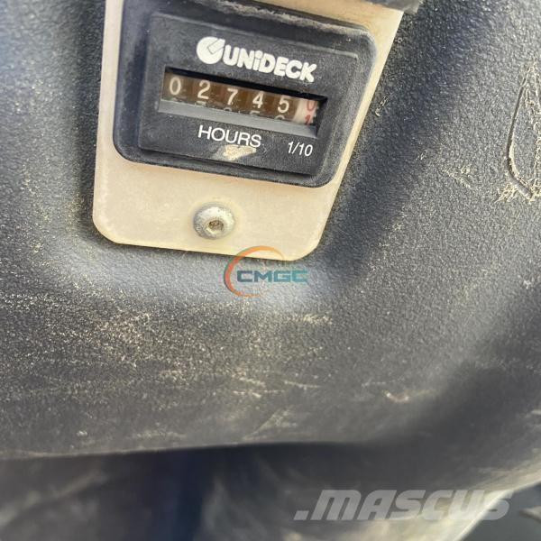 Ausa D600 APG Camiőes dumper basculantes rígidos