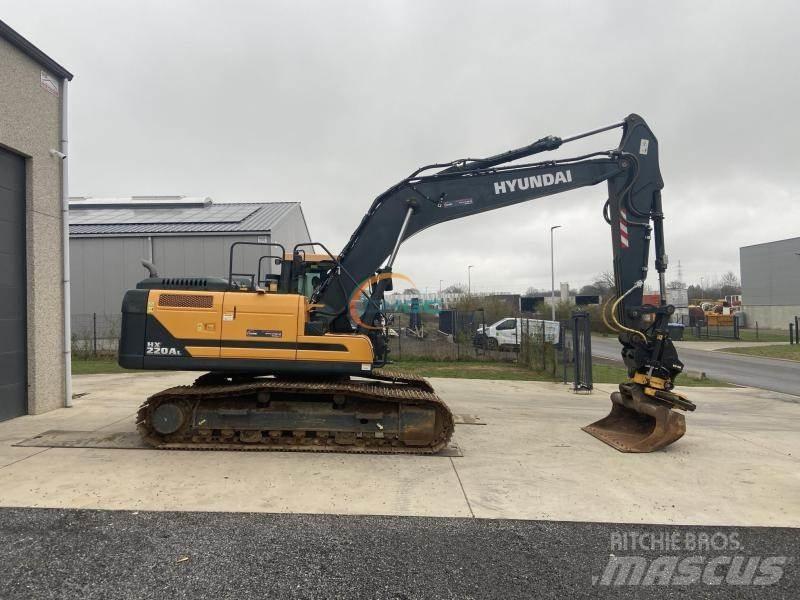 Hyundai HX220 L Escavadoras de rodas
