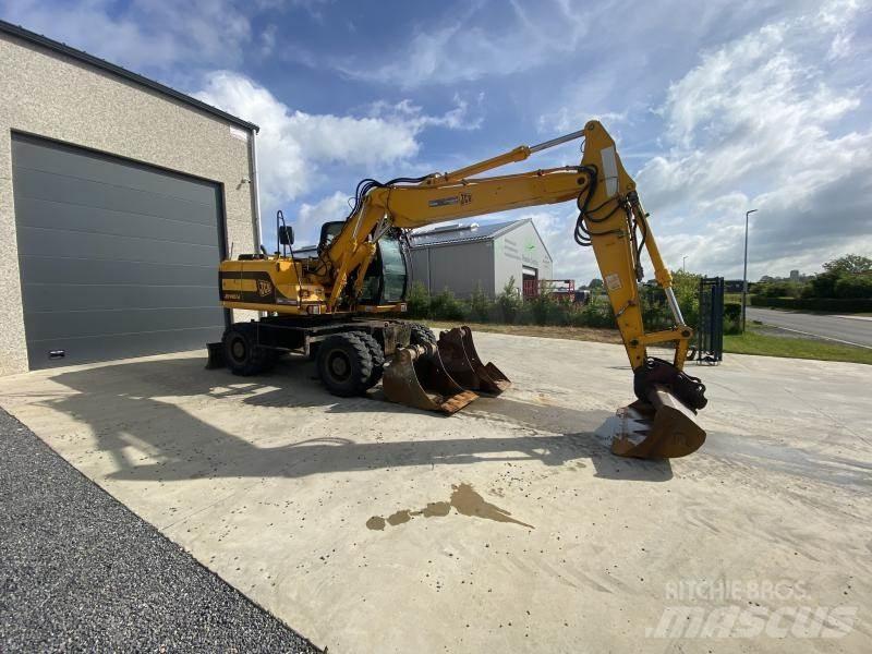 JCB JS145W Escavadoras de rodas