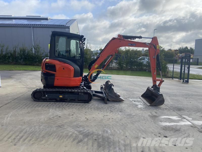 Kubota U36-4 Escavadoras de rodas