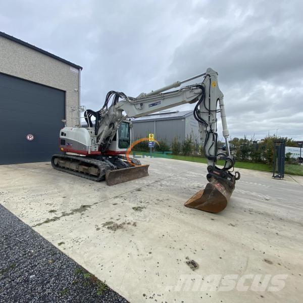 Takeuchi TB215R Escavadoras de rodas