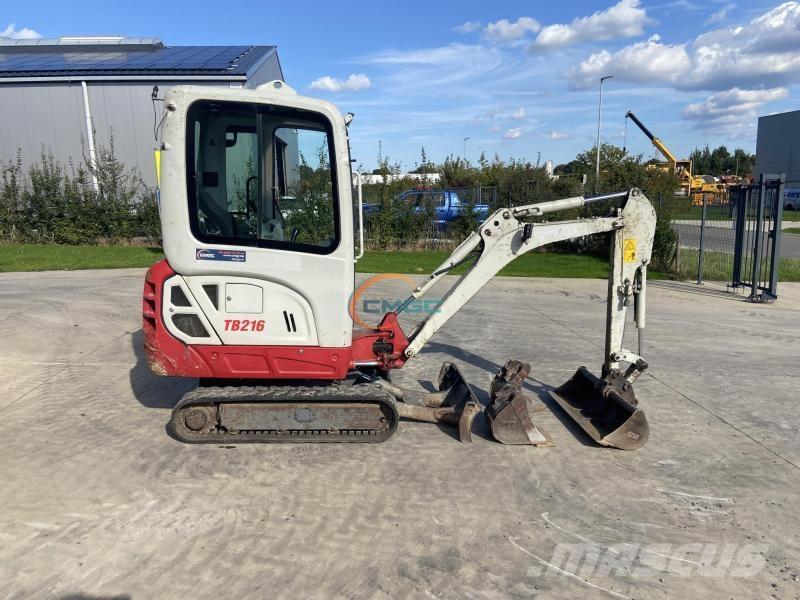 Takeuchi TB216 Escavadoras de rodas