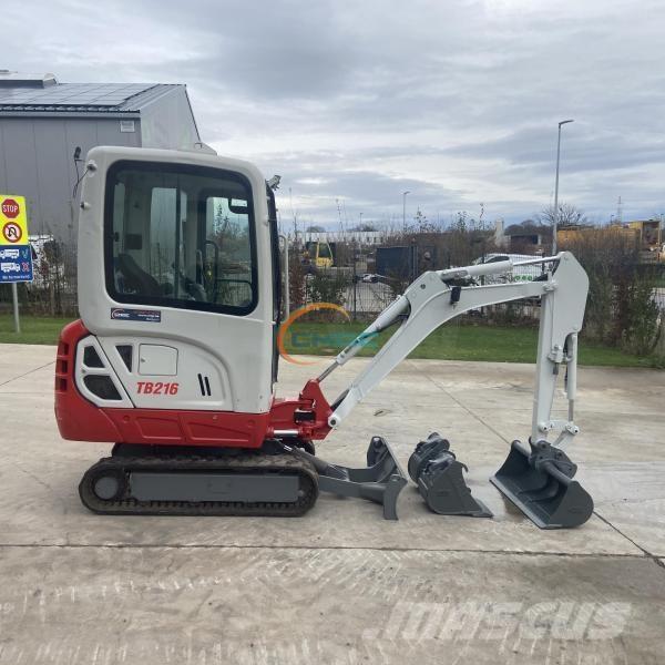Takeuchi TB216 Escavadoras de rodas
