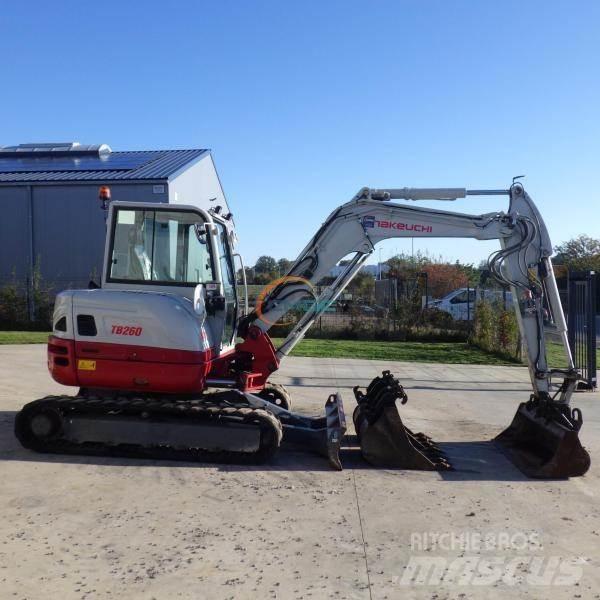 Takeuchi TB260 Escavadoras de rodas