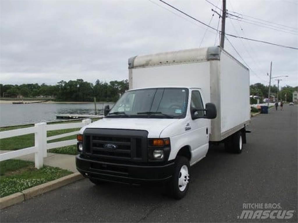 Ford E350 Camiões de caixa fechada