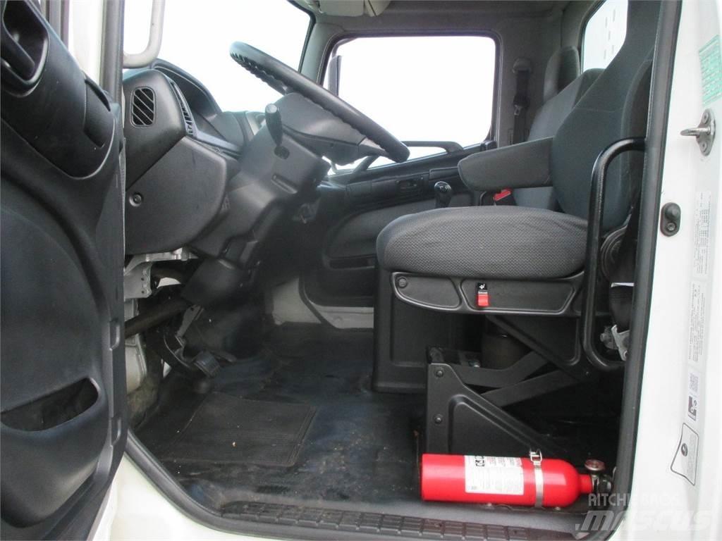 Hino 268 Camiões de chassis e cabine