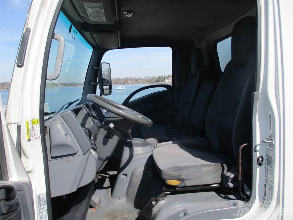Isuzu NRR Camiões de caixa fechada