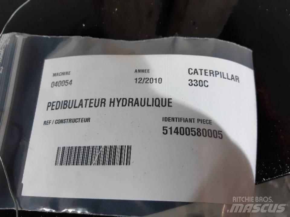CAT 330C Cabines e interior máquinas construção