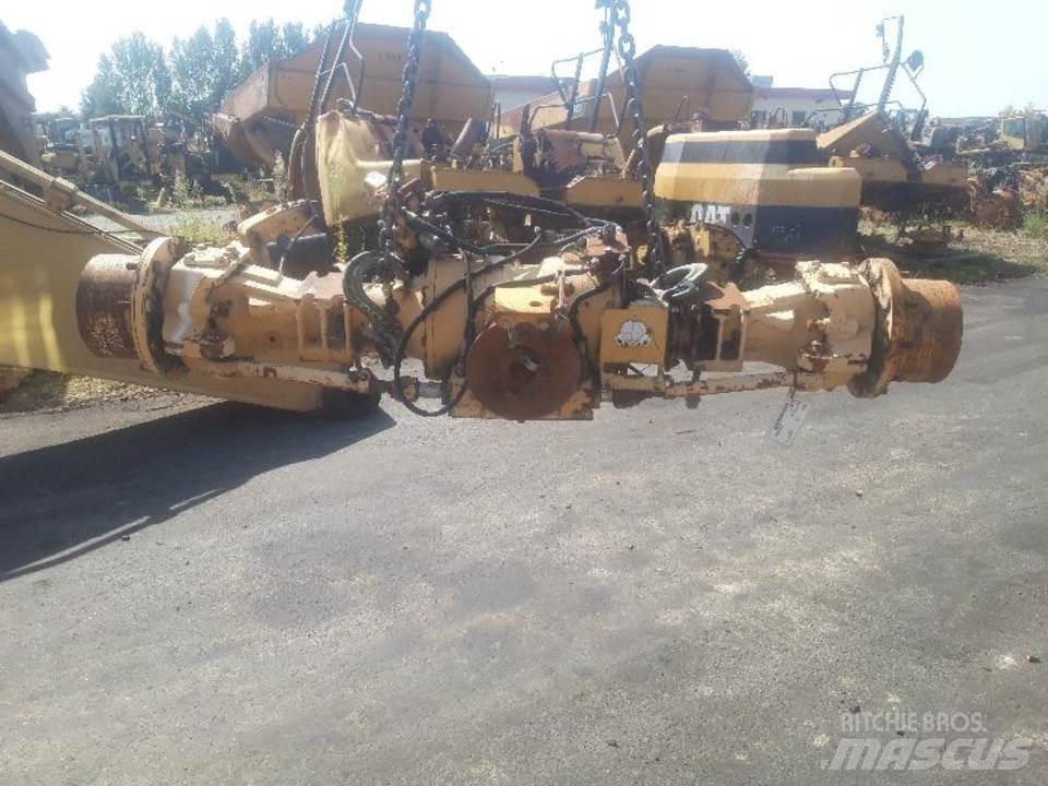 CAT 438B Transmissão