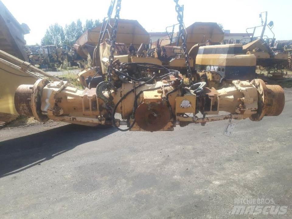 CAT 438B Transmissão