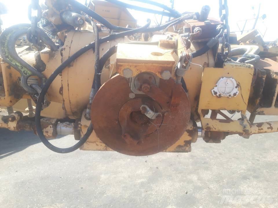 CAT 438B Transmissão
