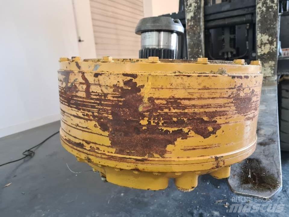 CAT 735 Transmissão