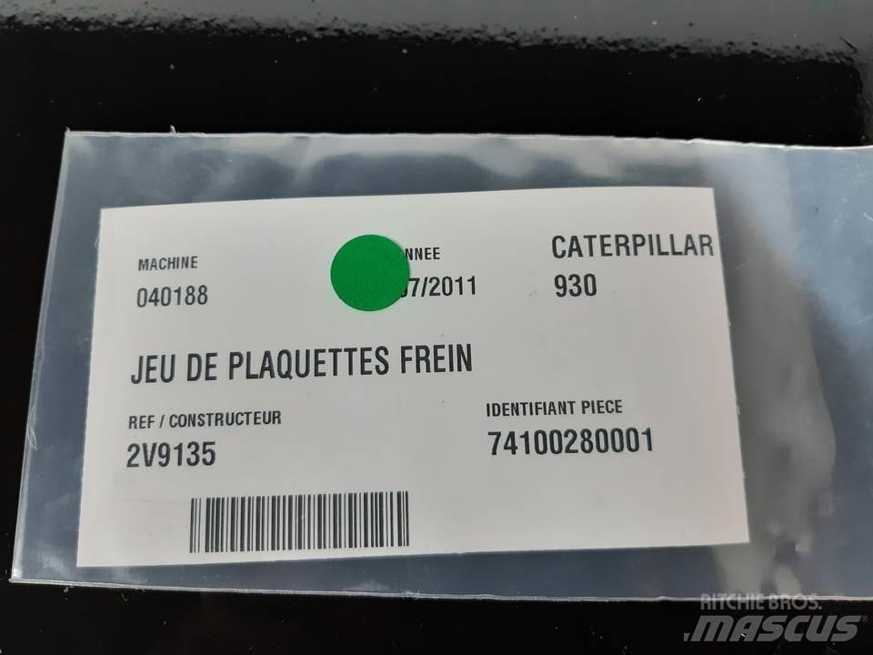 CAT 930 Rastos, correntes e material rodante