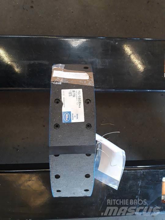 CAT 950 Rastos, correntes e material rodante
