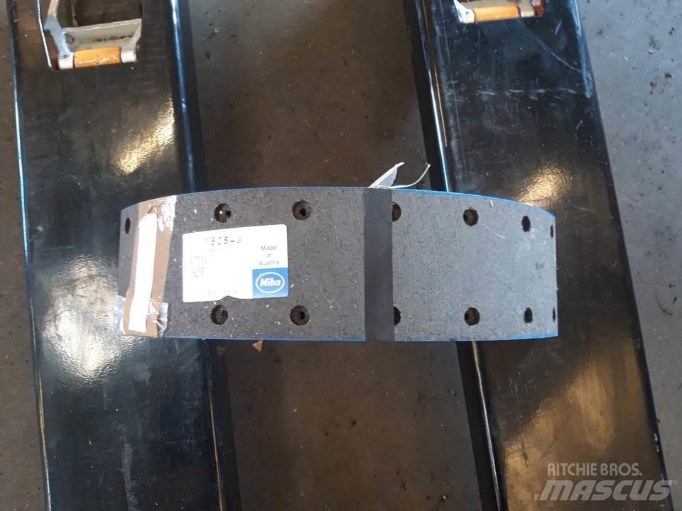 CAT 950 Rastos, correntes e material rodante
