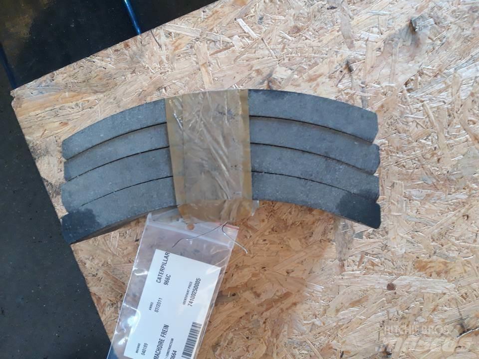CAT 966C Rastos, correntes e material rodante