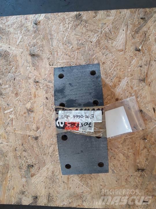 CAT 966C Rastos, correntes e material rodante