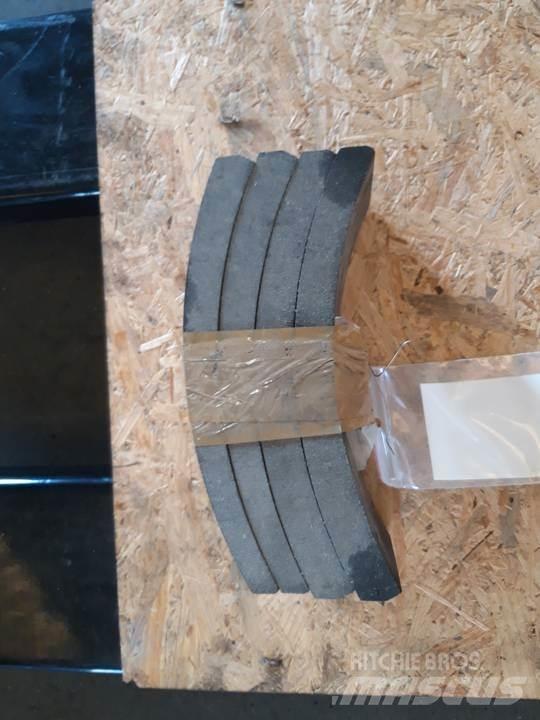 CAT 966C Rastos, correntes e material rodante