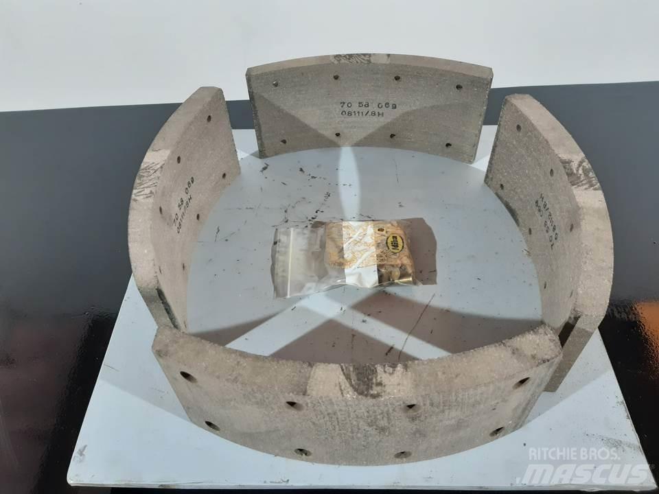 CAT 966C Rastos, correntes e material rodante