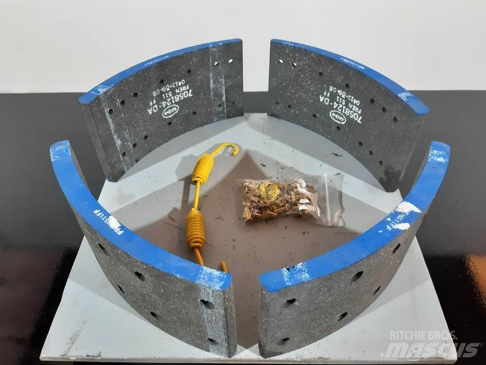 CAT 966D Rastos, correntes e material rodante
