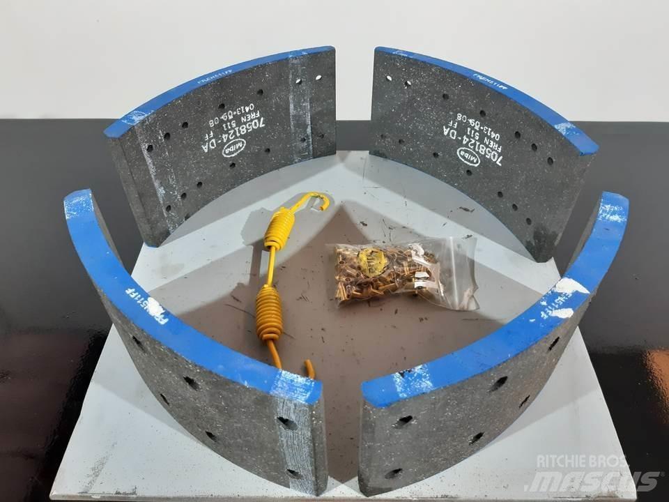 CAT 966D Rastos, correntes e material rodante
