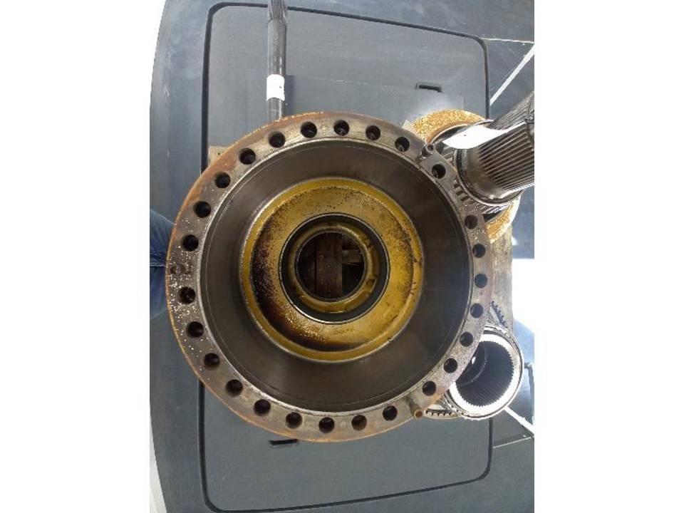 CAT 980K Transmissão