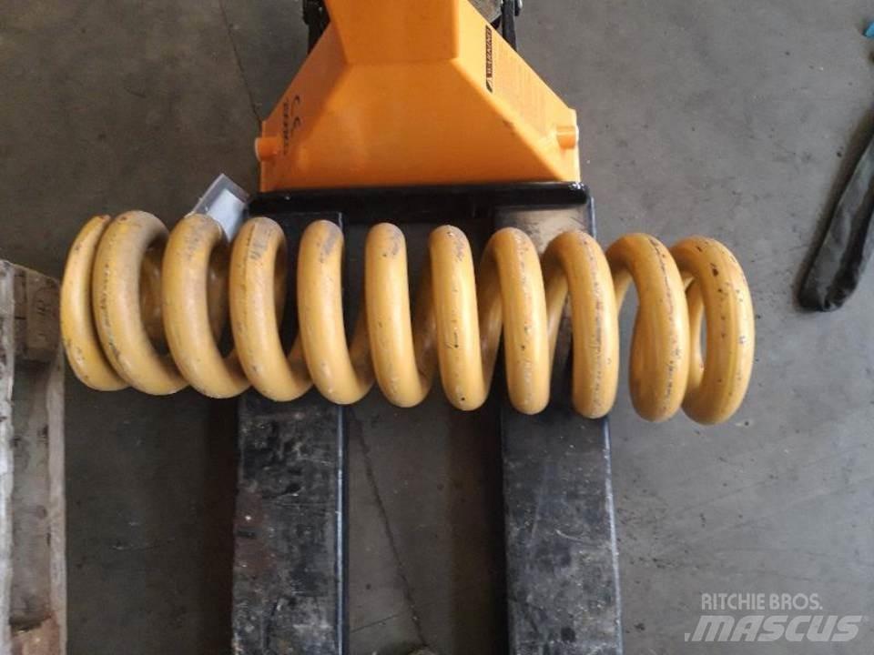 CAT D7F Rastos, correntes e material rodante