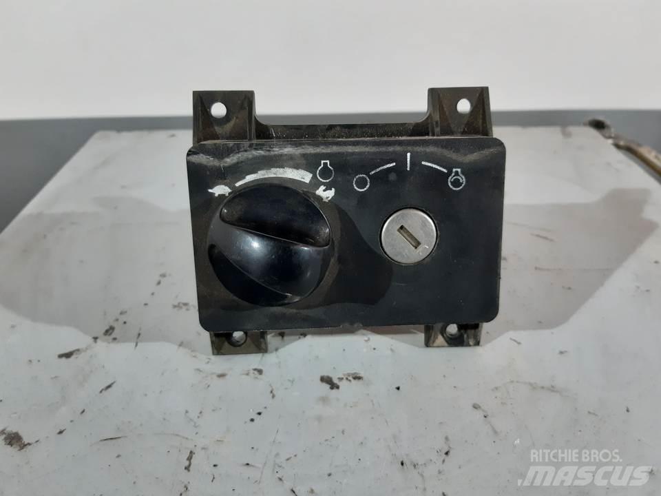 CAT M313C Cabines e interior máquinas construção