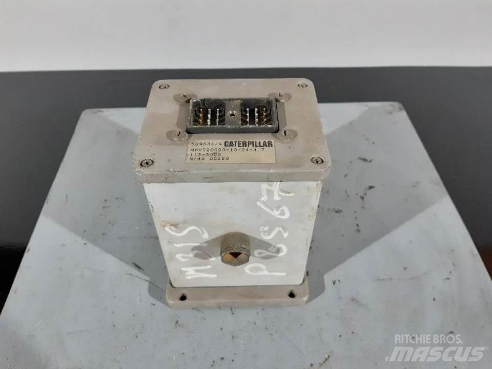 CAT M315 Cabines e interior máquinas construção