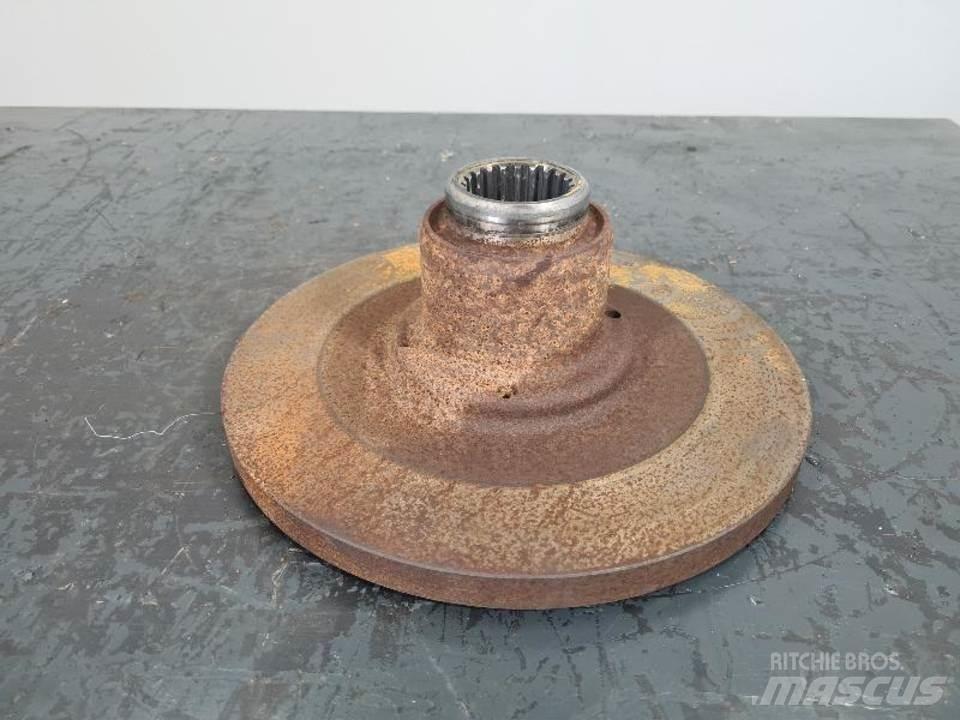 Volvo A25F Rastos, correntes e material rodante