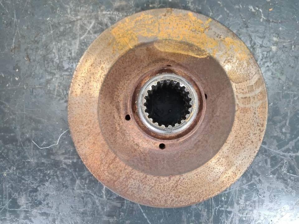 Volvo A25F Rastos, correntes e material rodante