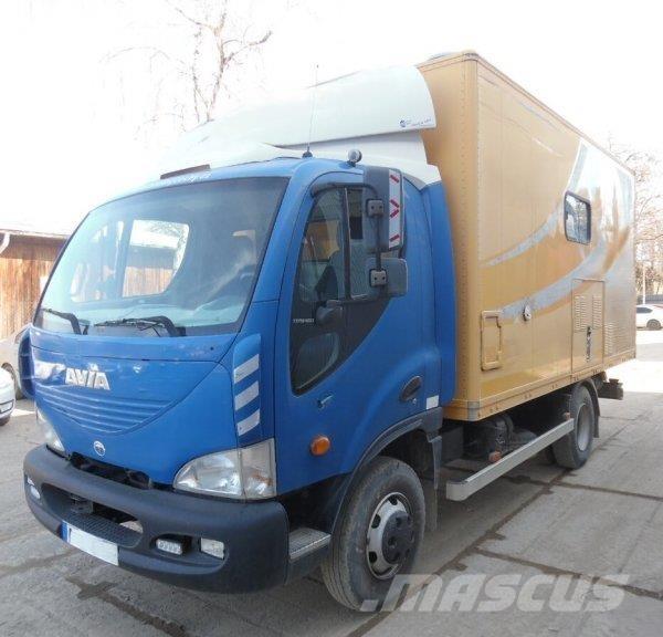 Avia D75 Camiões de caixa fechada