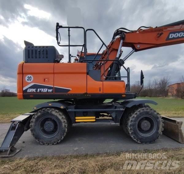 Doosan DX 170 W-7 Escavadoras de rodas